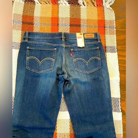 NWT~ LEVIS 518 Boot CUT Jeans - Picture 5 of 6